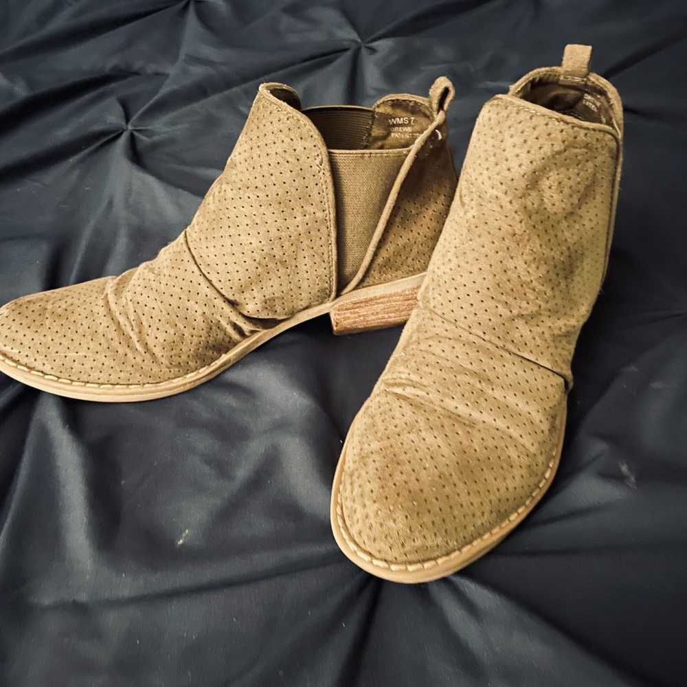 Report Ankle Boots - Olive Green, Size 7